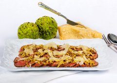 Filet Mignon with Artichokes